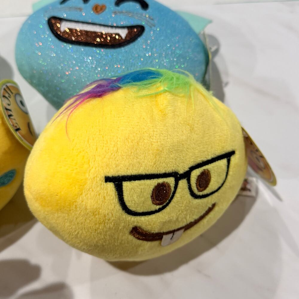 Emoji Plush Toys, Yellow, Green and Blue, 4 pack, New with tags - Picture 4 of 7